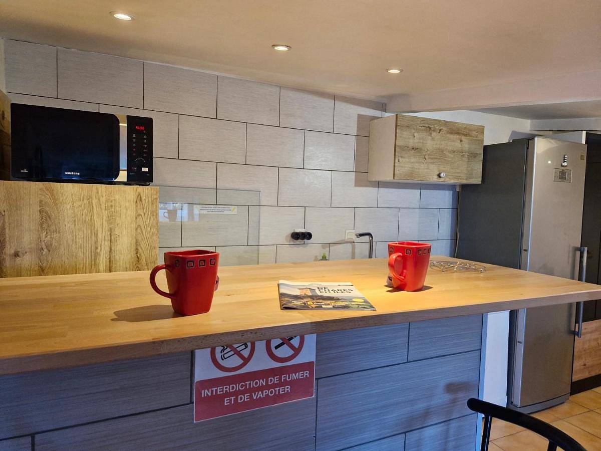 Gîte Kerlosvézan - 2 personnes - Proche Mer - Randonnée - V45 in Lampaul-Ploudalmézeau, Région de Brest