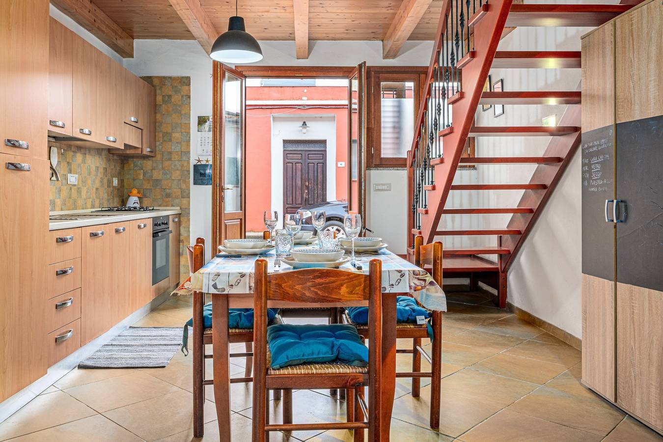 Ferienhaus 'Porto San Paolo A 50 Mt Dal Mare' mit privater Terrasse, Wlan & Klimaanlage in Porto San Paolo, Loiri Porto San Paolo
