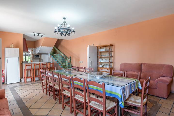 Casa Vacacional 'Los Rosales De La Palmilla' con Piscina Privada, Balcón y Aire Acondicionado in Montoro , Provincia de Córdoba
