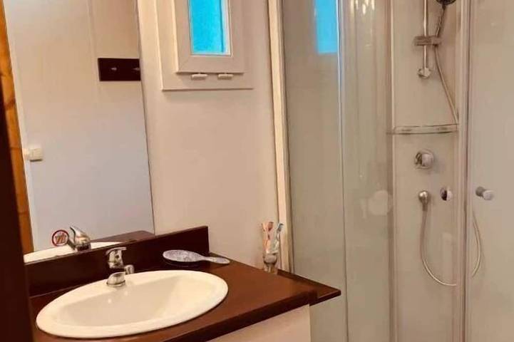 Gîte pour 5 personnes à Chézery-Forens - 4