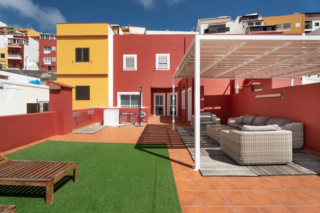 Casa Miramar 8 – Spektakuläre Terrasse mit Meer-, Stadt- und Bergblick in San Sebastián de la Gomera, La Gomera