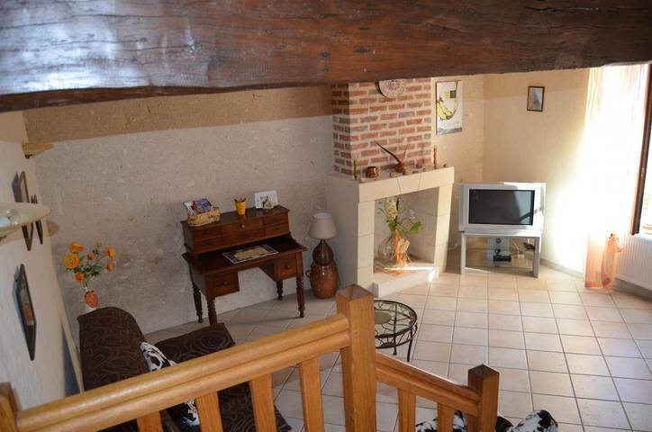 Gîte pour 5 personnes, avec terrasse à Mosnes - 2