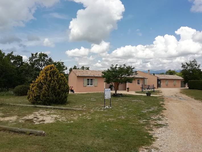 Location de vacances pour 2 personnes, avec jardin dans le Vaucluse - 2