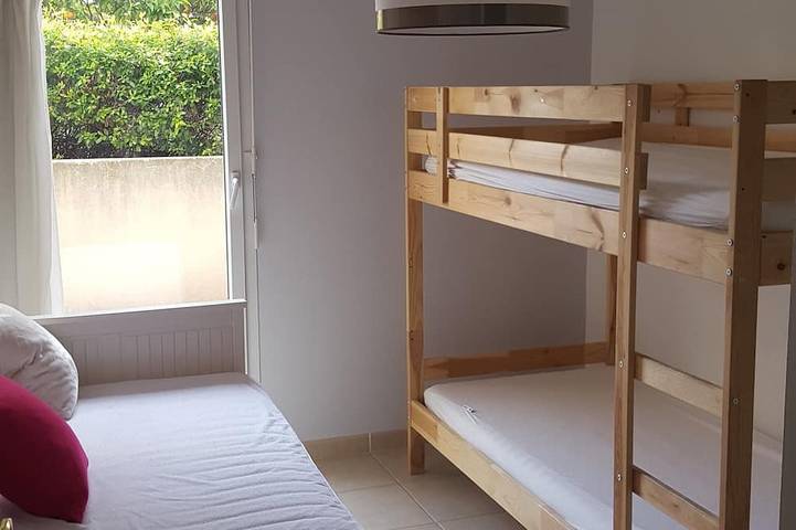 Apartamento entero, Muy amplio y luminoso T3 confortable apartamento (25m2) in Hyeres, Parque nacional Port-Cros