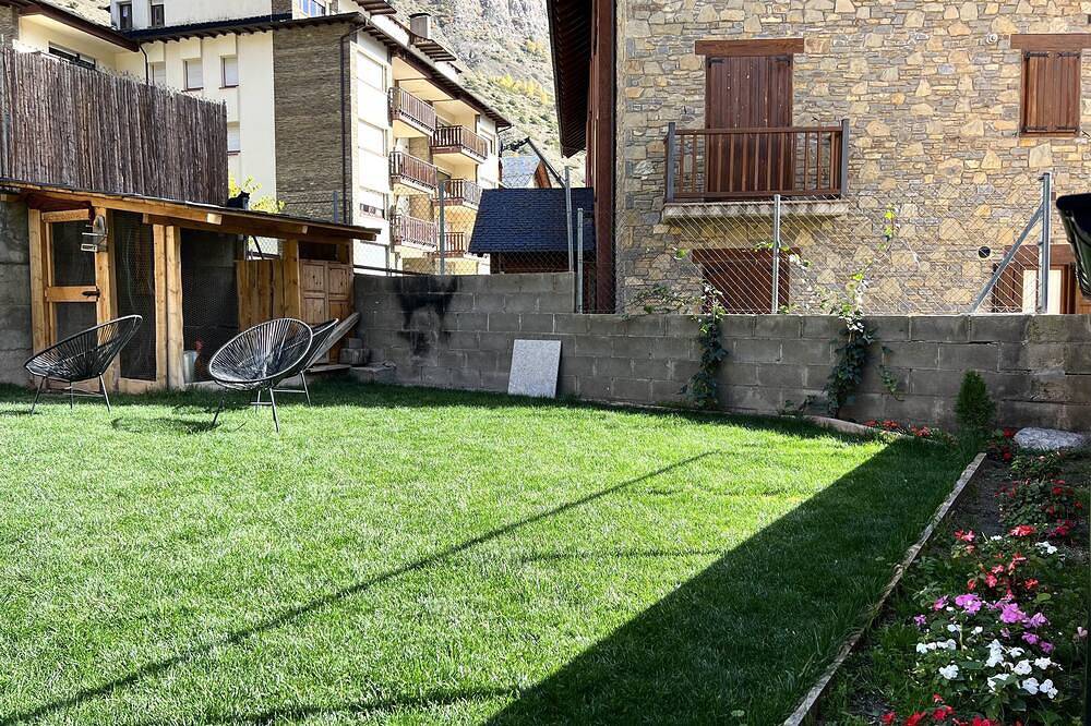 Entire apartment, Espot Cowork & Apartments in Espot (Skiing), Espot