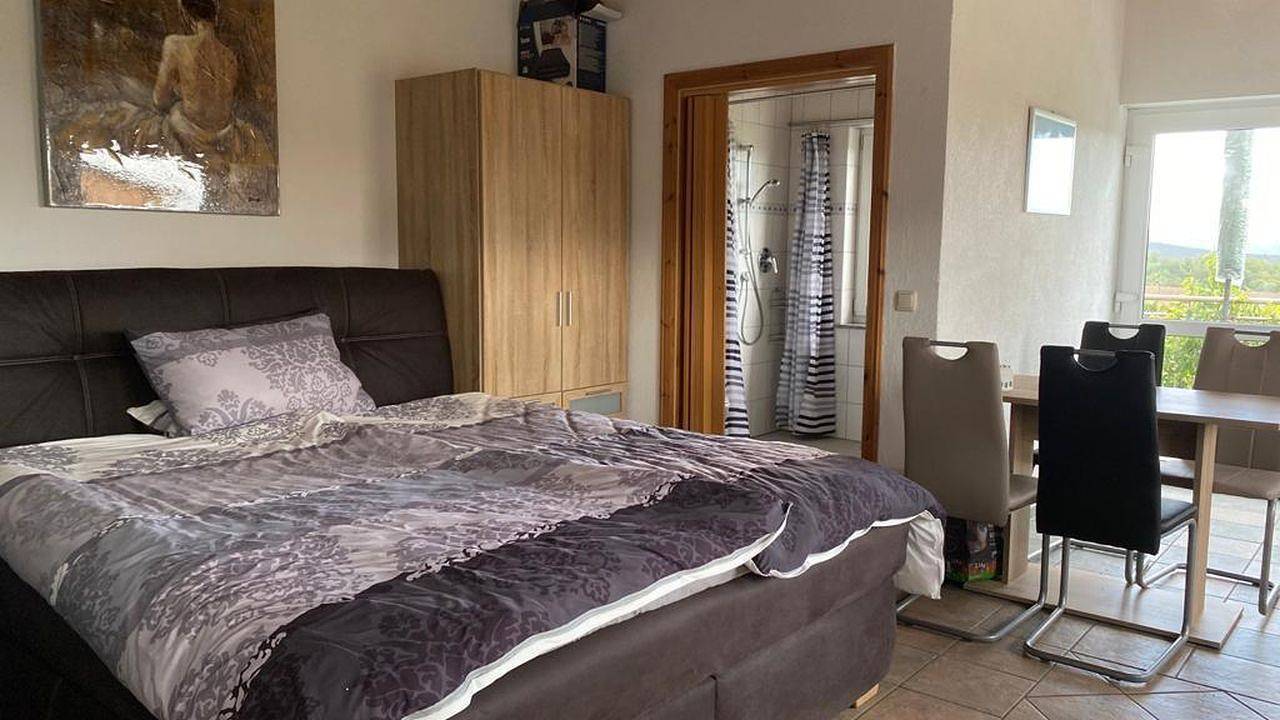 Geheel vakantieappartement, Vakantieappartement voor 4 personen met terras in Saarburg, Mosel-Saar