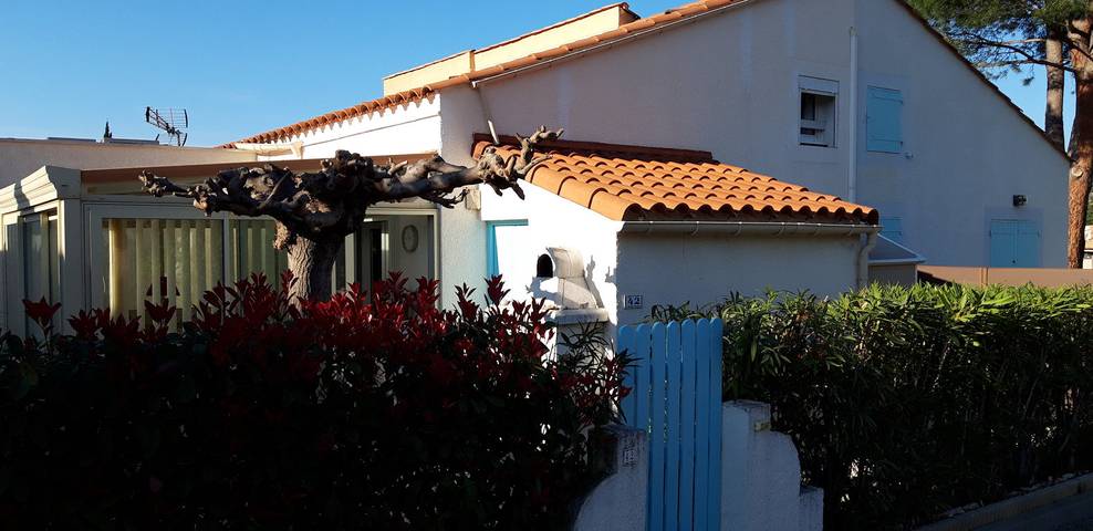 Casa de huéspedes para 5 personas, con jardín y piscina - 1