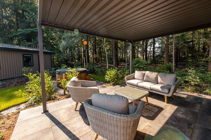 Vakantiepark De Wiltzangh — Uijlenborg Lodge mit Hottub | 4 Personen in Nationalpark Dwingelderveld