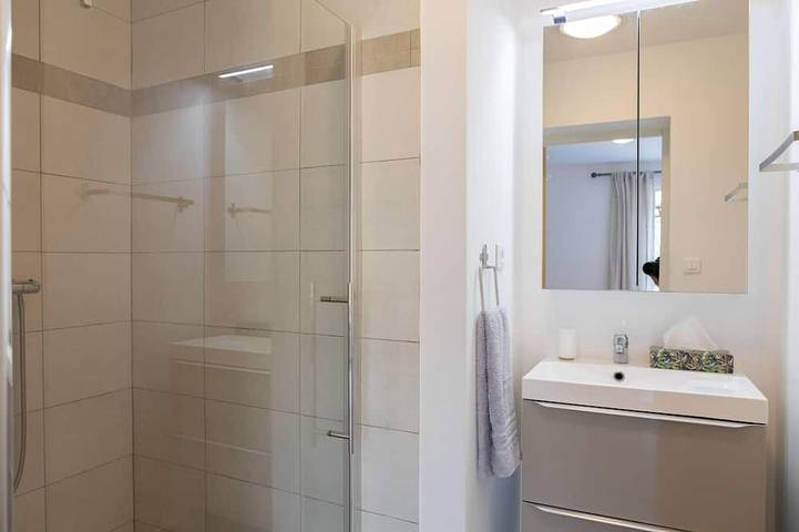 Gîte pour 4 personnes, avec jacuzzi et jardin ainsi que terrasse et piscine à Trans-en-Provence - 3