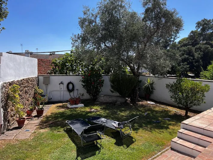 Ferienhaus für 9 Personen, mit Ausblick und Garten sowie Pool - 1