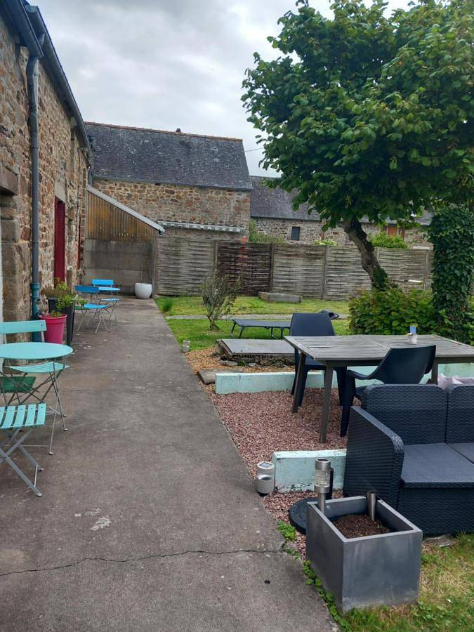 Double Room with Private Bathroom in Roz-sur-Couesnon, Baie du Mont-Saint-Michel