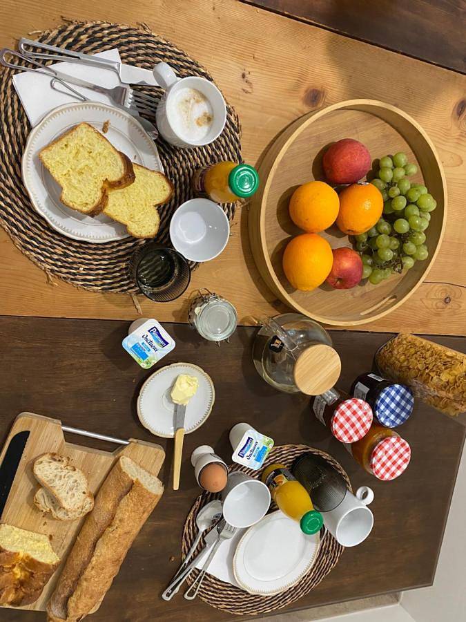 Maison d’hôte pour 2 personnes, avec vue ainsi que piscine et jardin, animaux acceptés dans l' Ain - 2
