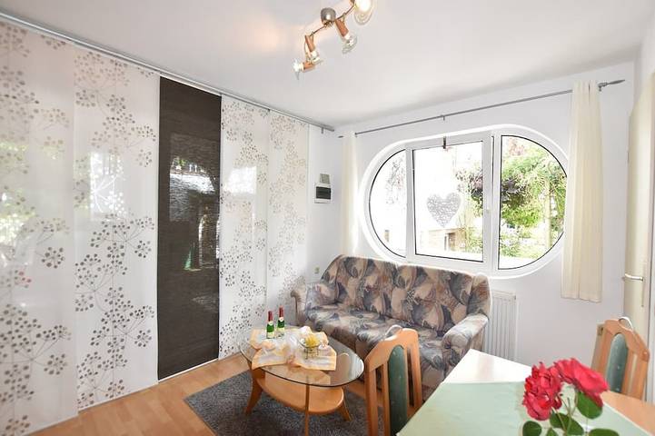 Ferienhaus für 2 Personen, mit Garten und Pool in Neubukow