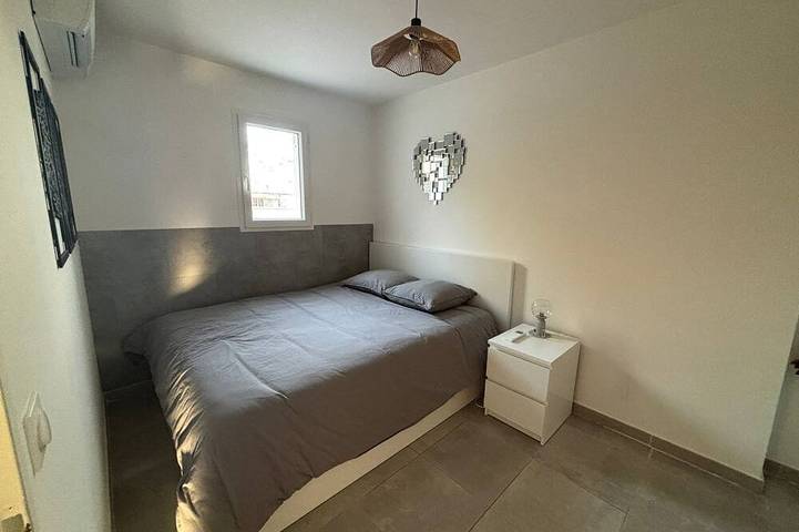 Location de vacances pour 9 personnes, avec jardin ainsi que terrasse et piscine à La Motte-d'Aigues - 4
