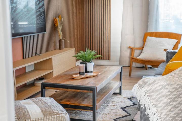 Gîte pour 6 personnes, avec terrasse et vue à La Saline les Bains - 2