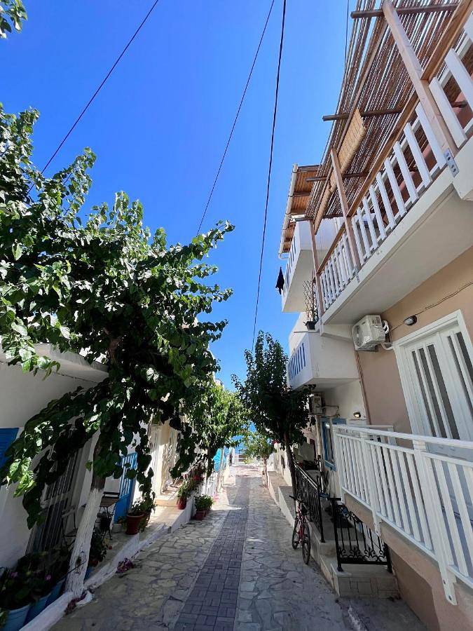 Gîte pour 3 personnes, avec vue et balcon dans Myrtos - 2