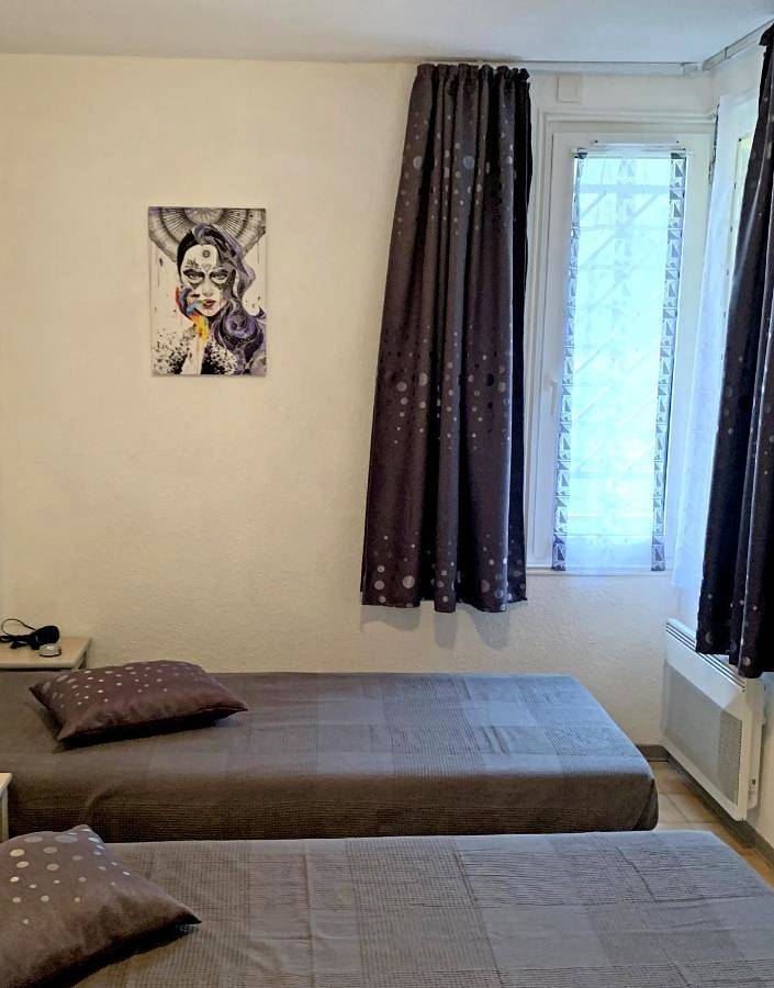 Location de vacances pour 2 personnes, avec jardin ainsi que piscine et vue à Digne-les-Bains - 4