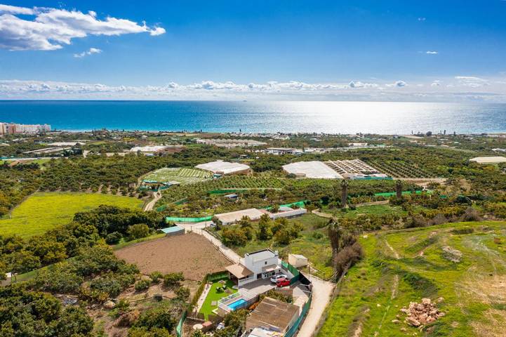 Casa rural para 4 personas, con terraza además de jardín y vistas al mar en Nerja - 4