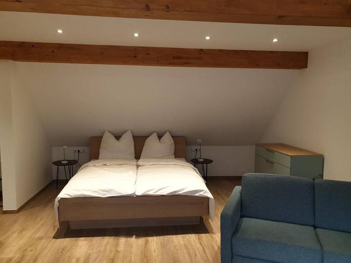 Ferienwohnung für 4 Personen, mit Terrasse und Garten