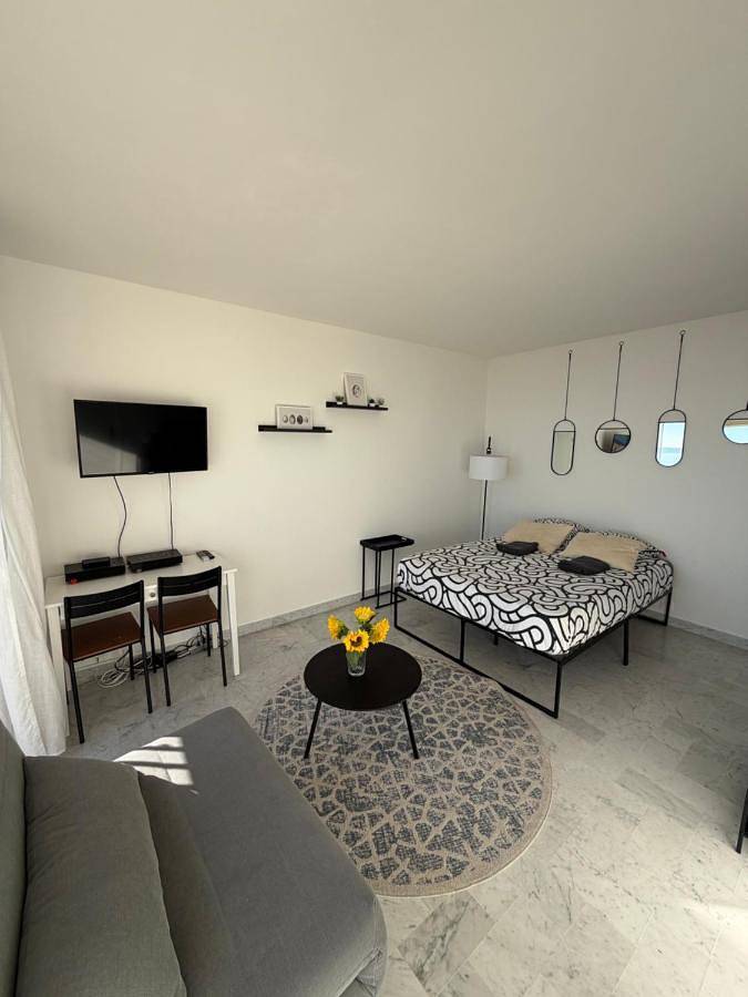 Appartement entier, Studio panoramique & parking in Cap-d'Ail, Côte méditerranéenne (France)
