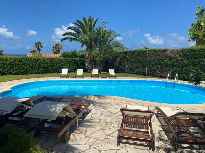 Villa 'Amazing Sunset' con Vista Mare, Wi-Fi e Aria Condizionata in Cornino, Custonaci