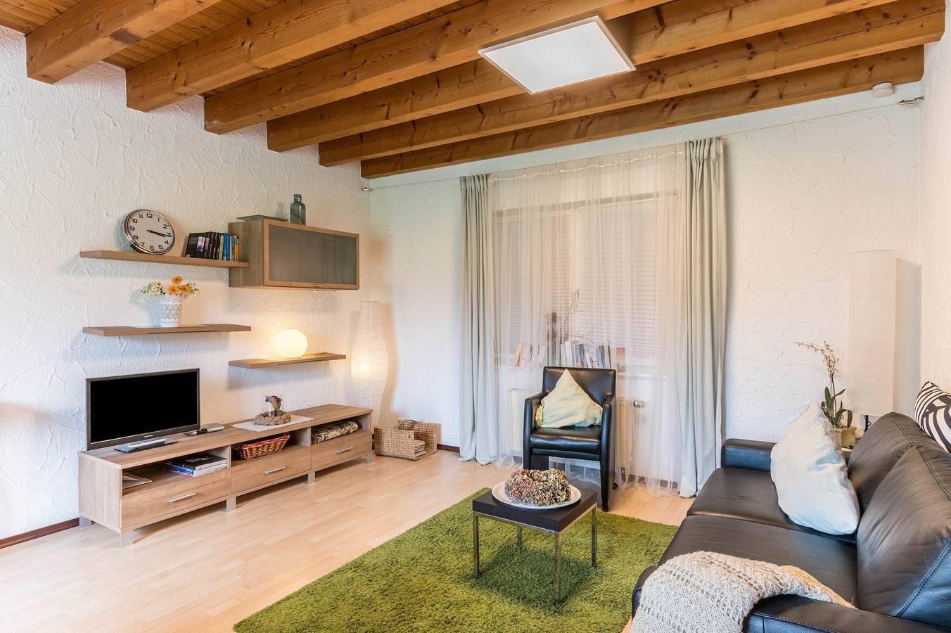 Ganze Wohnung, Ferienwohnung 2 im Haus Böhler auf der Insel Reichenau mit Seeblick, Terrasse und Garten in Reichenau, Untersee