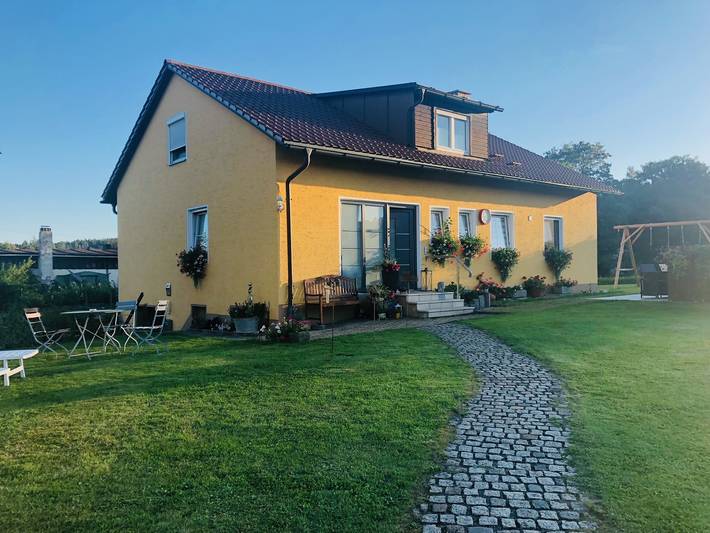 Ferienwohnung für 5 Personen, mit Terrasse und Garten