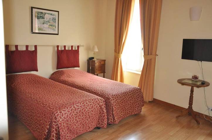 Hôtel pour 2 personnes, avec jardin et vue à Aulnay - 3