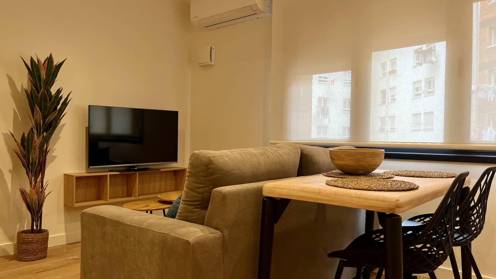 Entire apartment, Oviedo Centro Apartamentospedregal Urban Suite in Oviedo, Cordillera Cantábrica