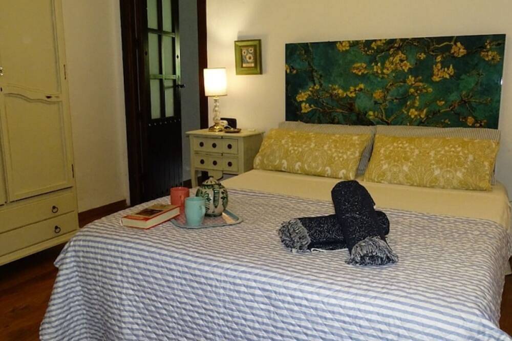 Apartamento entero, Encantador apartamento con terraza privada - 2 pers. in Entorno de Sierra Nevada, Pinos Genil