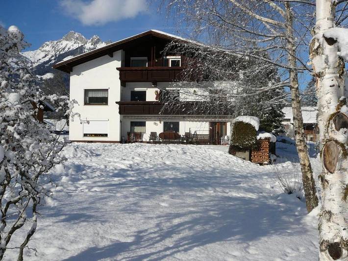 Ferienwohnung für 3 Personen, mit Garten und Ausblick in Ehenbichl - 2