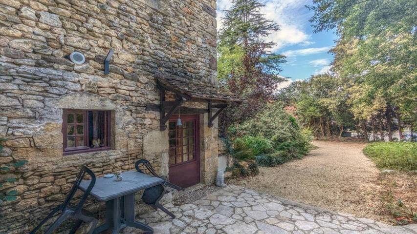 Gîte pour 2 personnes, avec jardin et piscine ainsi que terrasse et vue à Urval - 4