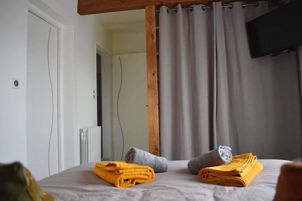 Gite avec grande piscine et spa privatif Saint Rome De Tarn Aveyron Millau in Saint-Rome-de-Tarn, Parc naturel régional des Grands Causses