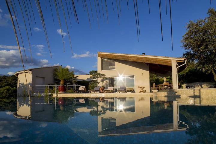 Location de vacances pour 10 personnes, avec jacuzzi et jardin à Vailhauquès - 2