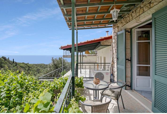 Entire studio, Studio Apartment 'With Sea View' with Sea View, Wi-Fi and Air Conditioning in Drymonas, Greece