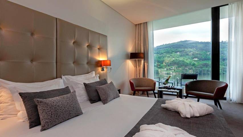 Hôtel pour 2 personnes, avec piscine et jardin ainsi que sauna et vue dans Ribadouro - 4