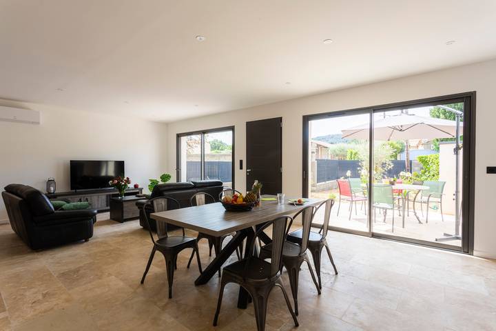 Ferienhaus für 6 Personen mit Garten in Saint-Victor-la-Coste, Nimes und Umgebung