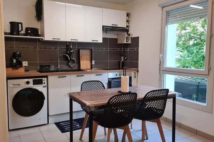 Gîte pour 4 personnes, avec vue ainsi que balcon et vue sur le lac à Savigny-le-Temple - 4
