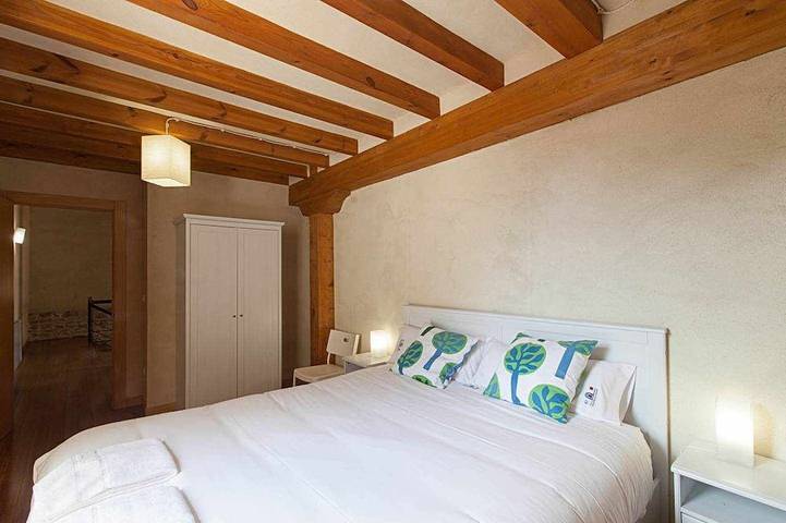 Location de vacances pour 10 personnes, avec jardin et terrasse, animaux acceptés à Aguilar de Campoo - 4