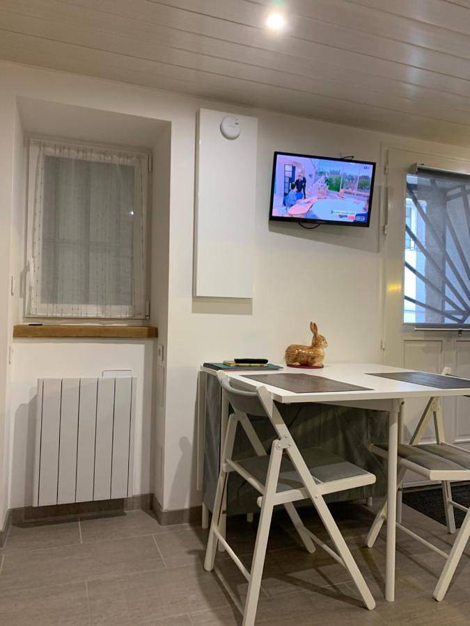 Location de vacances pour 2 personnes, avec vue et jardin à Satillieu - 2