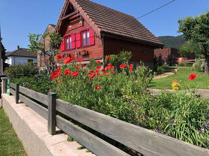 Chalet pour 4 personnes, avec Balcon et Terrasse ainsi que Jardin et Vue