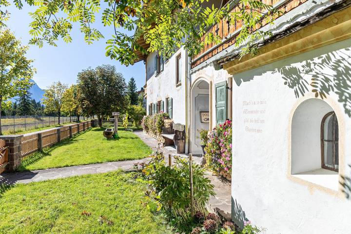 Ferienwohnung für 2 Personen, mit Balkon und Garten in Landkreis Garmisch-Partenkirchen
