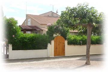 Location de vacances pour 4 personnes, avec piscine ainsi que terrasse et jardin à Vic-la-Gardiole