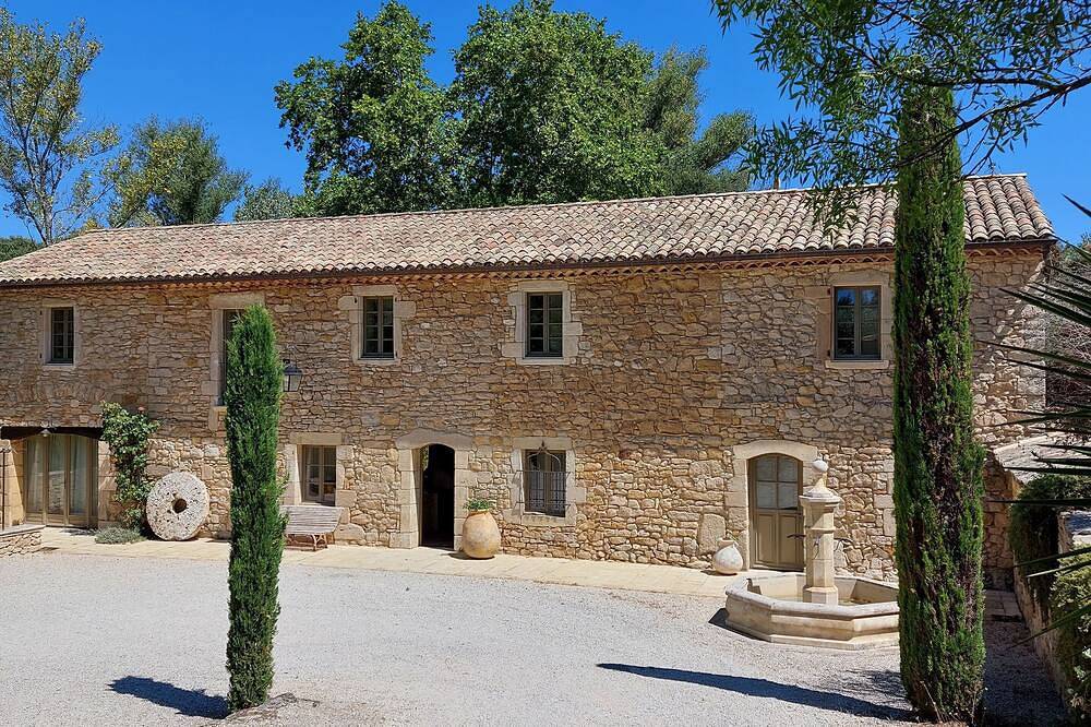 Moulin Xviii d’exception | charme provençal | Familles & groupes |Clim pisc/Uzès in Foissac, Région de Nîmes