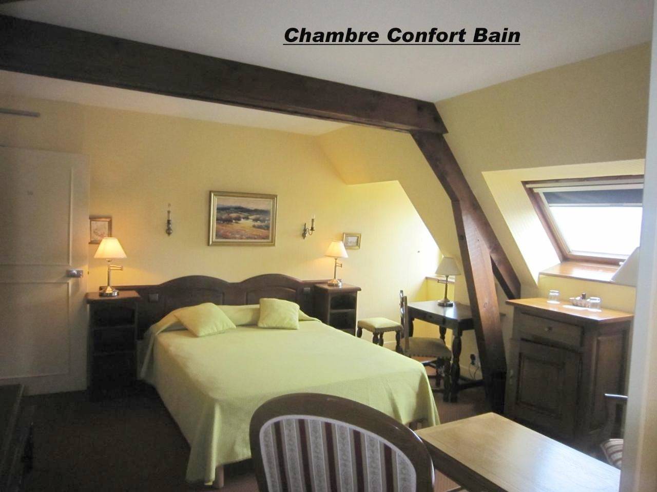 Double Room with Bath in Gourdon, Quercy