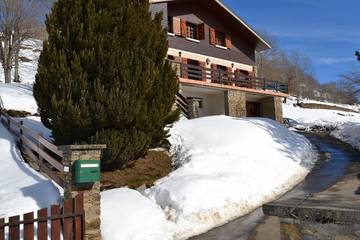 Chalet pour 12 personnes, avec jardin et terrasse, animaux acceptés à Bagnères-de-Luchon