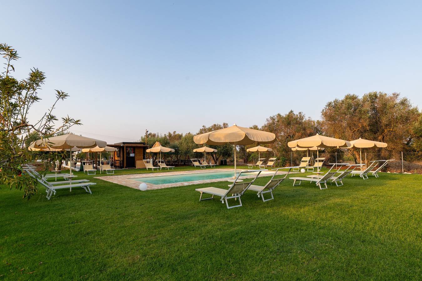 Ganze Wohnung, Apartment 'Bellavita and Pool' mit Gemeinschaftspool, Wlan und Klimaanlage in Brindisi, Salento