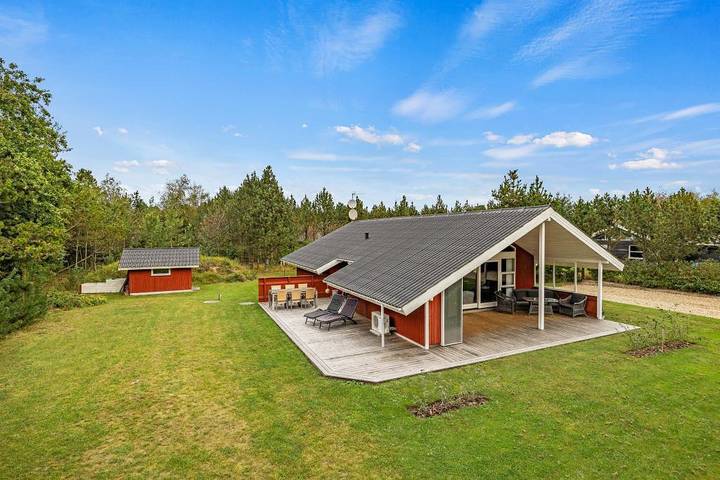 Villa für 6 Personen, mit Whirlpool und Sauna sowie Balkon/Terrasse