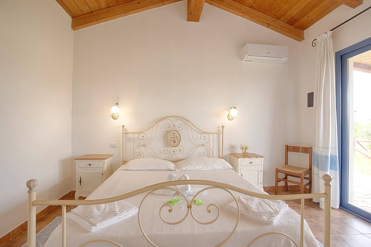 Welcomely Mieleamaro-Asfodelo in Olbia, Gallura