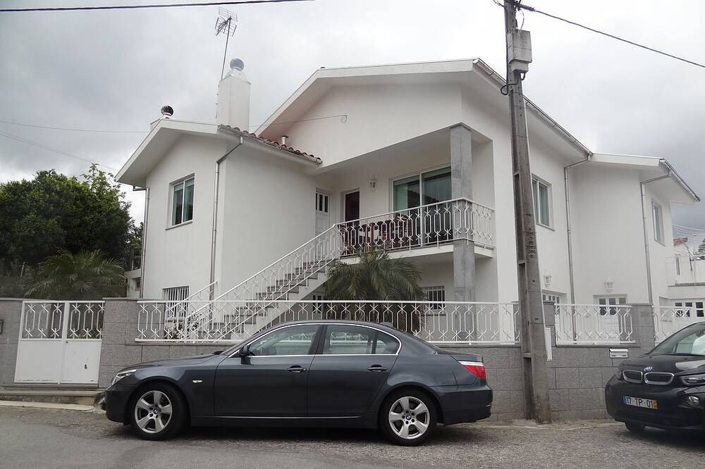 Haus mit Wohnung mit eigenem Eingang 25 km von Porto entfernt in Louredo (Santa Maria da Feira), Santa Maria da Feira